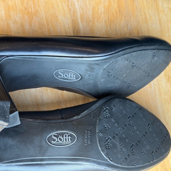 Sofft Black Leather Lana pumps ( Nordstrom) - Picture 9 of 10